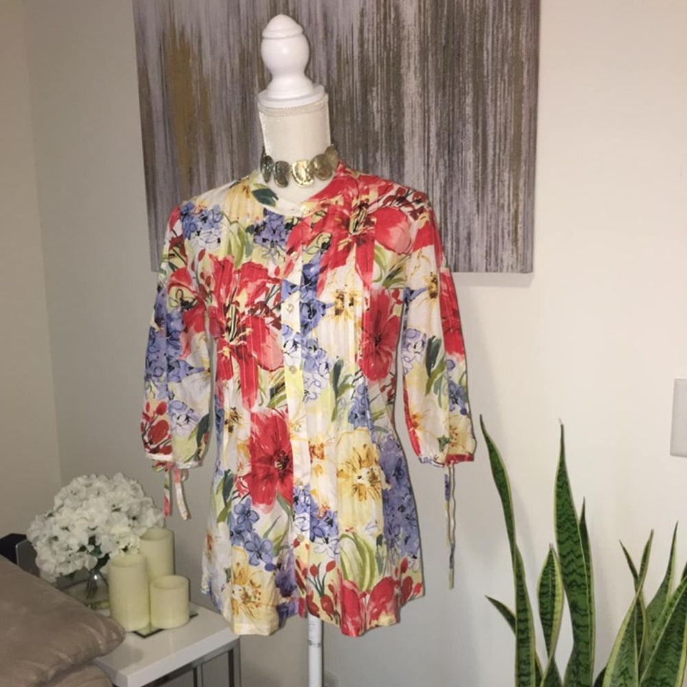 Tommy Bahama floral blouse size XS/TP